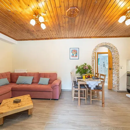 Paola Apartment